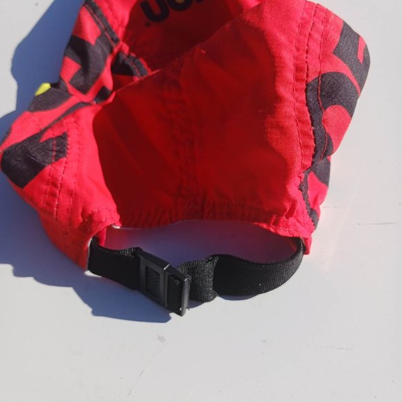 Newton Size OS Red Men's CAP - Picture 3 of 6